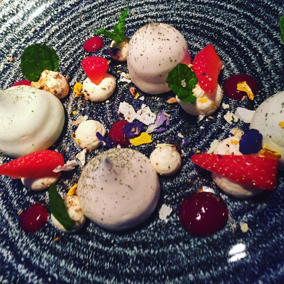 victoryu88's tweet photo. Sneaky peak at our new desserts coming soon @Yu_Alderleyedge #pandan #yuzu #caramel @legacyoftaste @cheshirelife https://t.co/ENVqv33mBx