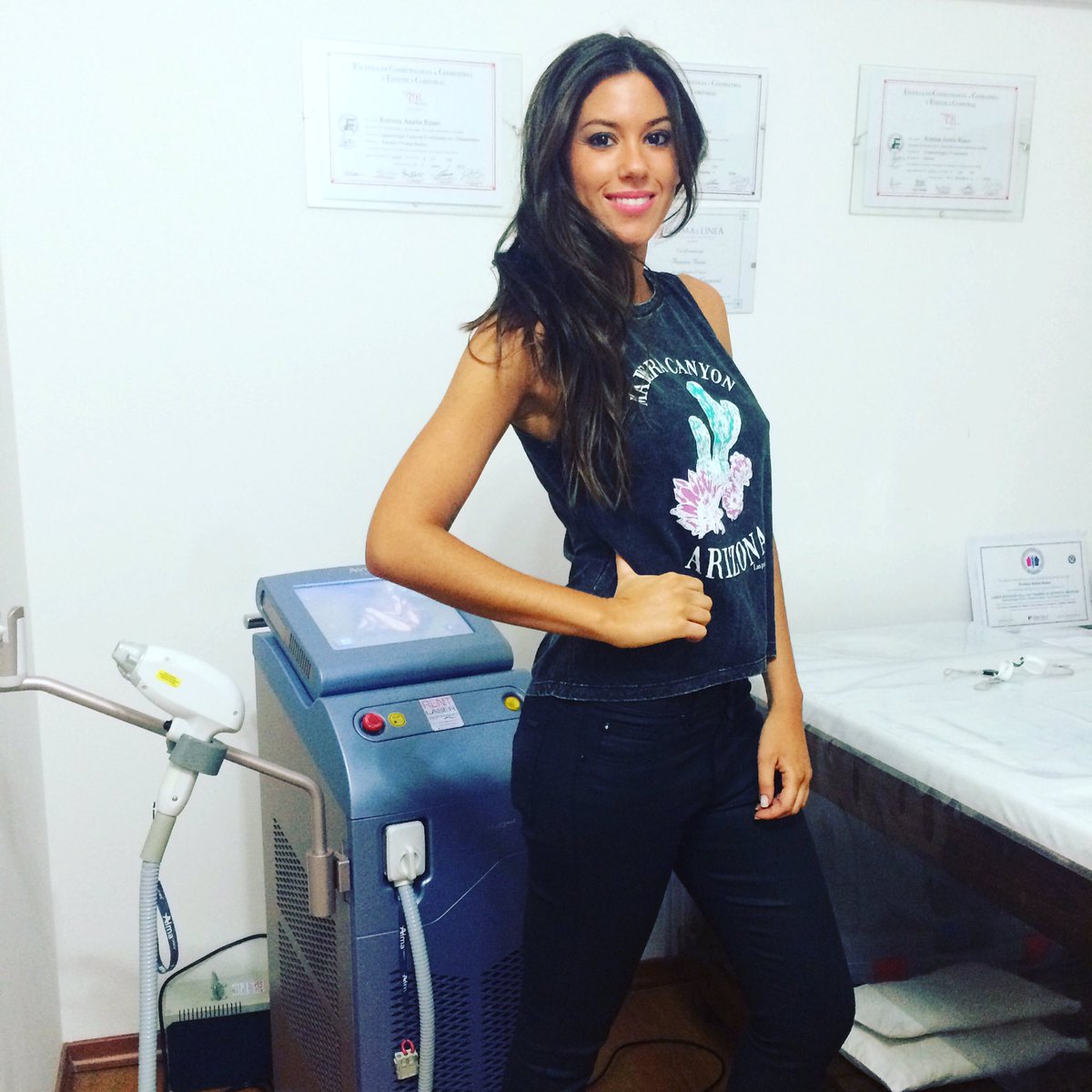 RevistaDoin's tweet photo. @tutipinon  en centro shine - Pilates Reformer y entrenamiento - Estetica integral https://t.co/VCUNSZU93O