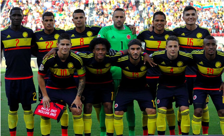 FALCAO's tweet photo. Vamos todos por la clasificación. ¡Vamos Colombia!  🇨🇴 ⚽️🇨🇴⚽️ 🇨🇴⚽️ 🇨🇴 https://t.co/EtbXBIPSk6