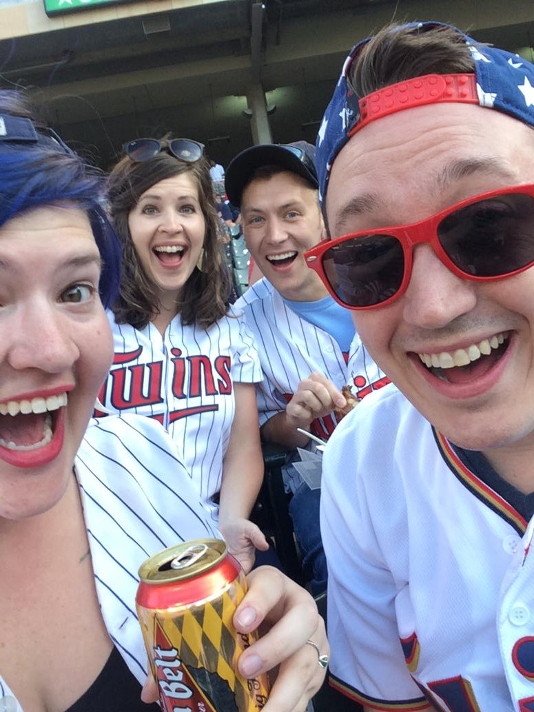 FlyTTemptress's tweet photo. Surprise baseball game! #eatitjudds #grainbelt #twinspics @EmilyFJudd @MidnightRodeo https://t.co/dBBgM17BhG