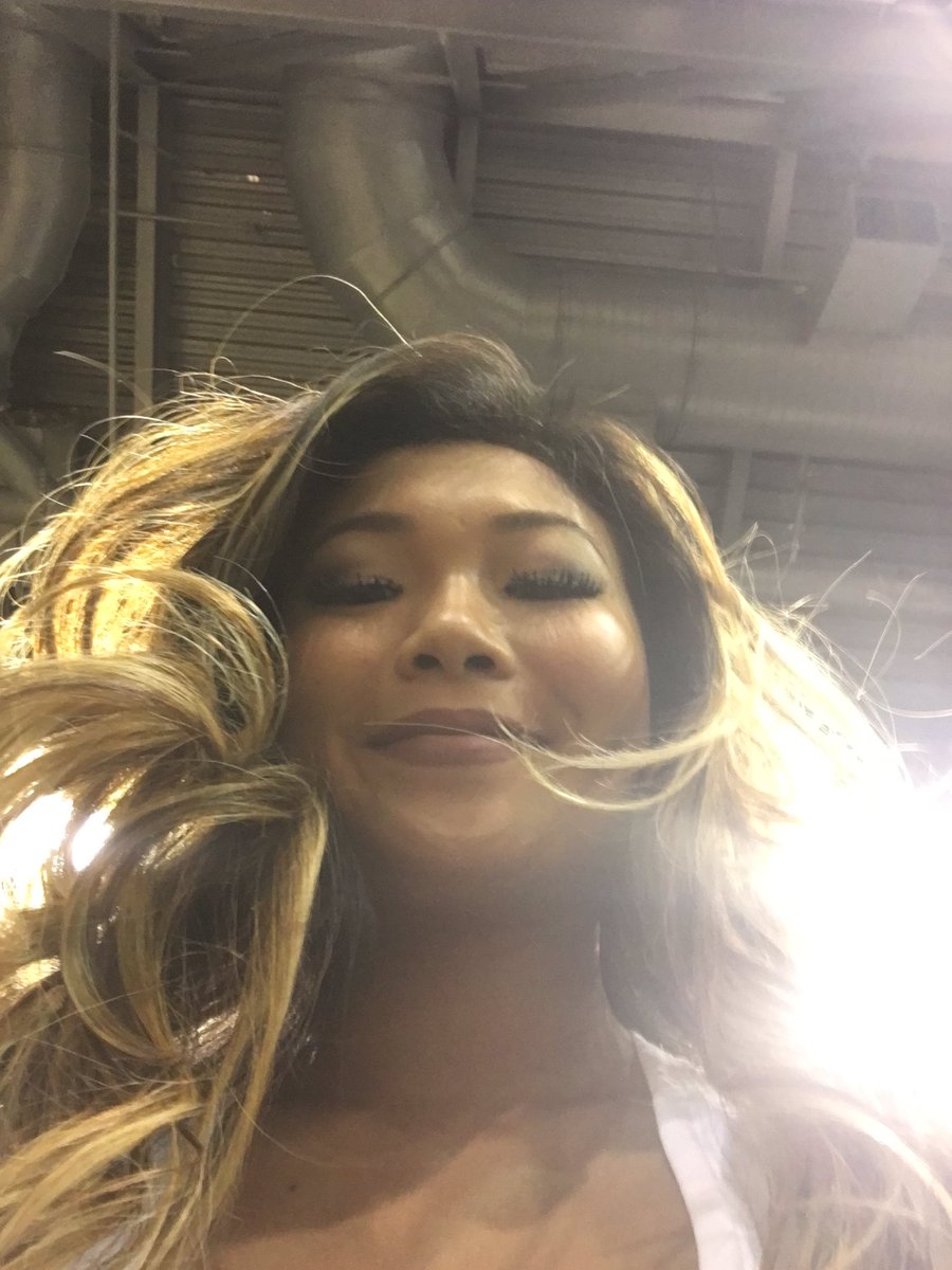 daniellea_davis's tweet image. She's a Brooklynette!! 🎊🎉🎈🎊🎉🏀💃🏻😈