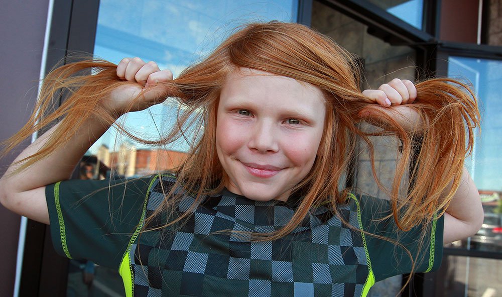 TheWindsorStar's tweet photo. After losing his mother, 10-year-old boy has long hair cut for cancer patients: https://t.co/NiiYqYHNv0 #YQG https://t.co/uNEDviLyqA