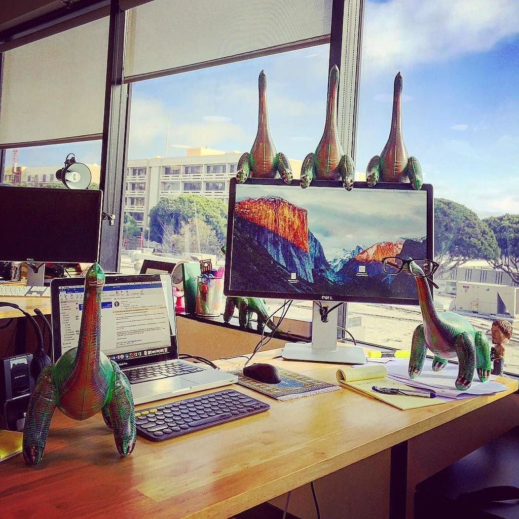 ntzri's tweet photo. My workspace for the day; #Bronto'd out! @bronto @wework @weworkla #SantaMonica #WorkWorkW… https://t.co/5eviZS3S7f https://t.co/BYKiLWTifd
