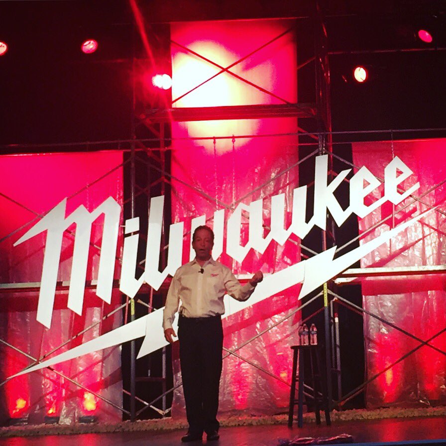 Earache_Aweknee's tweet photo. Boom! @MilwaukeeTool boss and @mechanical_hub friend Steve Richman previews the #nps16 event. Excited to be here! https://t.co/d4pBphNv2y