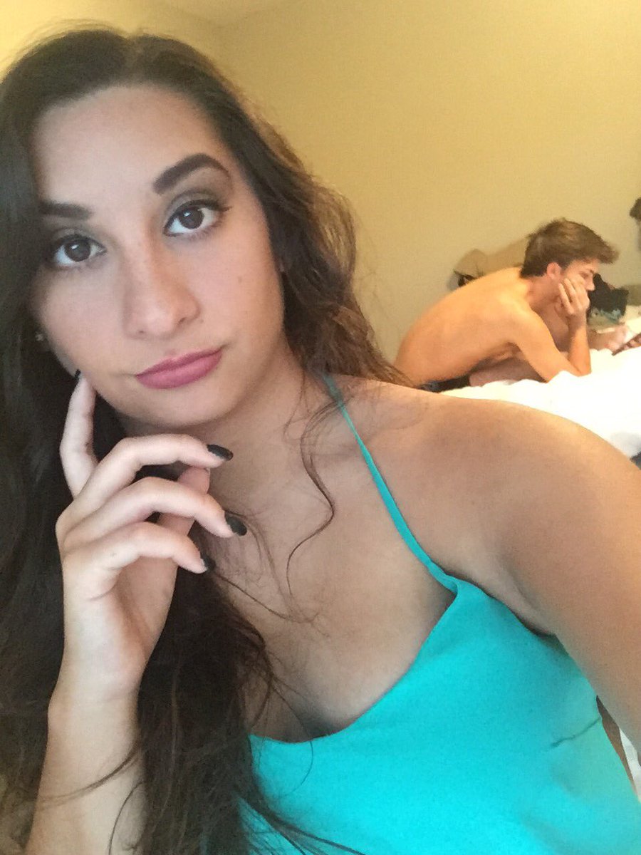 Marisapena_ tweet picture