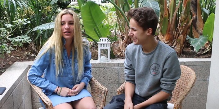 boomscar's tweet photo. No se pierdan a las 4 P.M. el nuevo video de @ElJuanpaZurita con @lelepons en Los Angeles. Les va a gustar mucho 😂🌴 https://t.co/B2QFUsYwhL