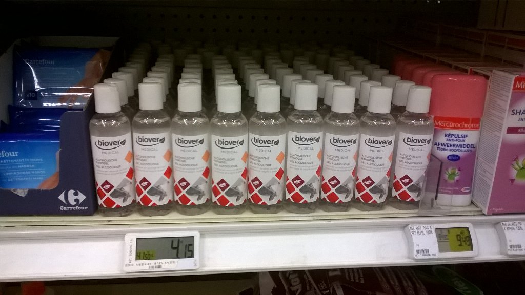 BartDeMeyer1's tweet photo. Binnenkort op reis? Vergeet uw @BioverBelgium medical #handgel niet. https://t.co/qAcdAvhuU9