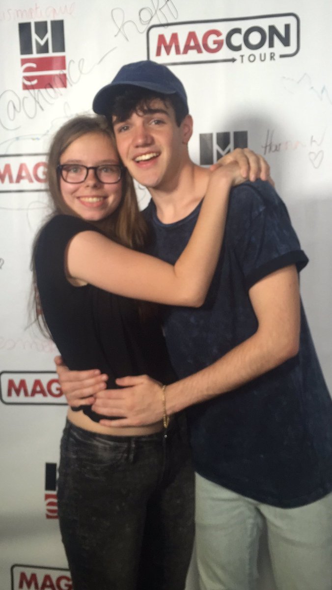 NewsOnCarpenter's tweet photo. Aaron with a fan today at the M&amp;G for #MagconMunich in Munich, Germany. - via @BieberxftBrooks https://t.co/0DXIY3jmwp