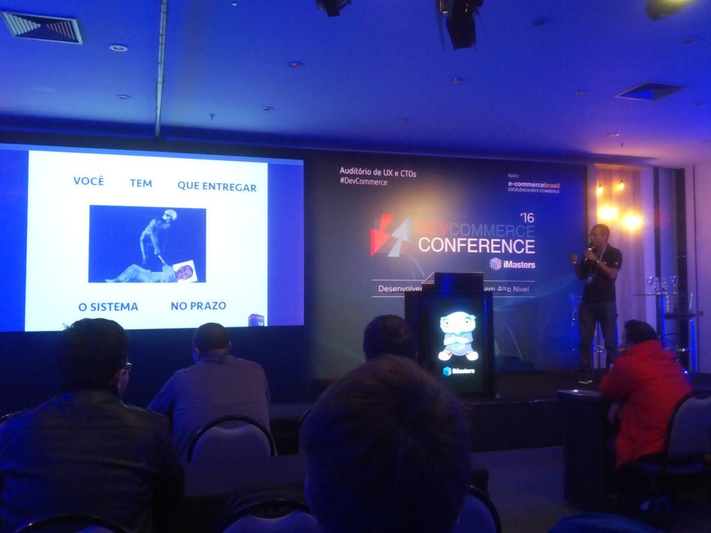 Magnator's tweet photo. "Ser TI no varejo" @leohackin (https://t.co/NhNW8vjnHY) sobre a cultura e comportamento de devs #DevCommerce https://t.co/WP83SrSWfV