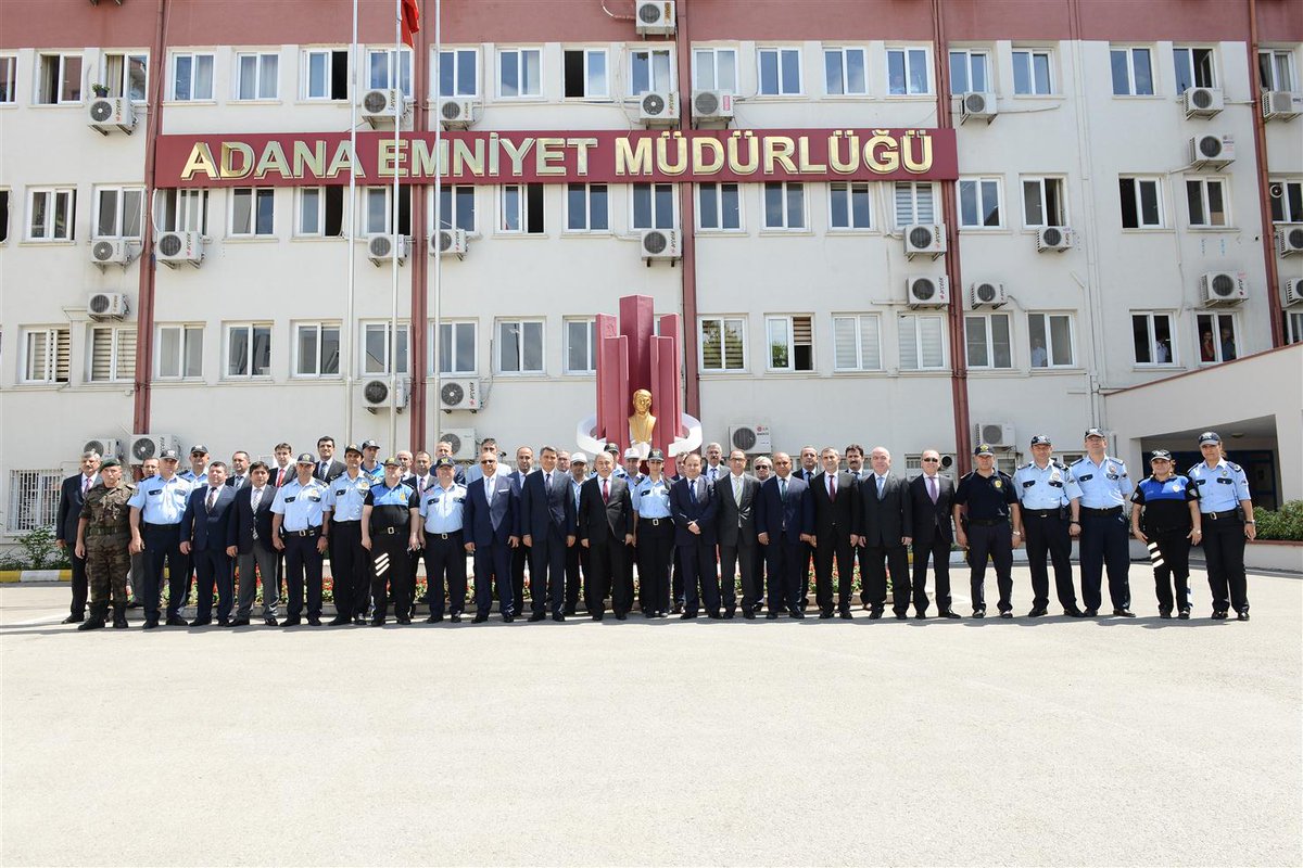 Vali Mustafa Büyük’ten Veda Ziyaretleri
adana.gov.tr/vedaziyareti <a href="/buyuk_mustafa/">Mustafa BÜYÜK</a>