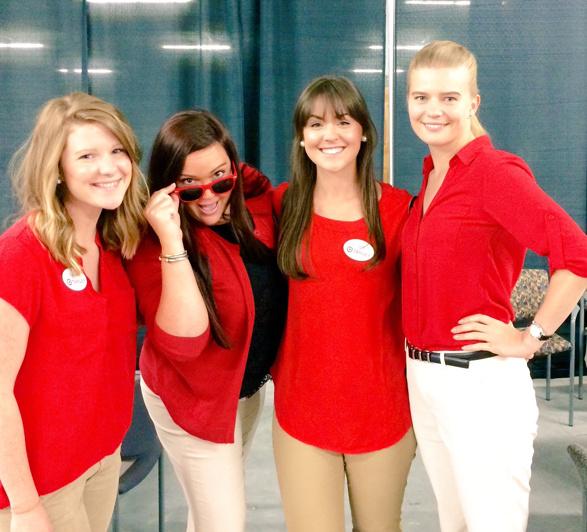 KellyMc65668090's tweet photo. G394 ❤️ our Target Interns! #G394GotSwag #Summer2016 @MelissaStanner @AmyMaigret @Hueypritchett @DocEggMcMuffins https://t.co/OBsypdRcUQ