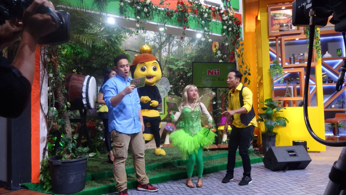TRANS7's tweet photo. Selamat untuk pemenang kuis Honey Shake. Yang mau menang besok dateng kesini langsung ya #OVJKiteLagi3 https://t.co/8TWtPFiXOa