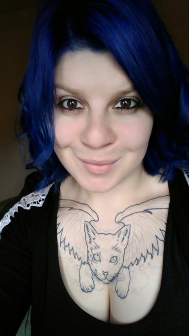 Got my hair redid. https://t.co/owFO5KvKxZ<a href="/tag/retweet"class="tags"><span>#retweet</span></a>