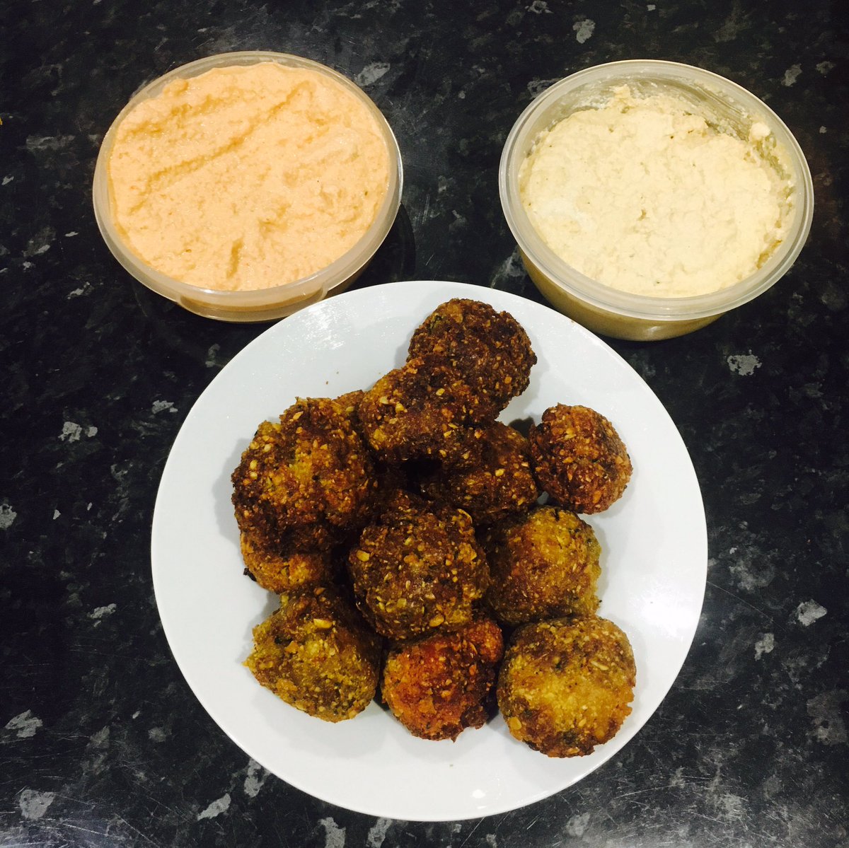 dhahamilton's tweet photo. What's better than homemade hummus and falafel? #Nothing #RhetoricalQuestion #KitchenQueen #ChefDanielle #FirstTry ๐ https://t.co/XXa7WZVXZd