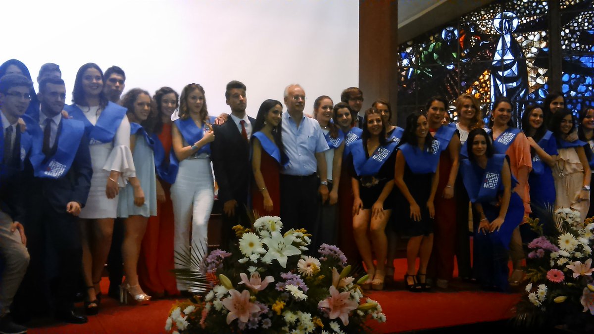 iesalhakencor's tweet photo. #Graduación 2016 https://t.co/YzQly9qElY
