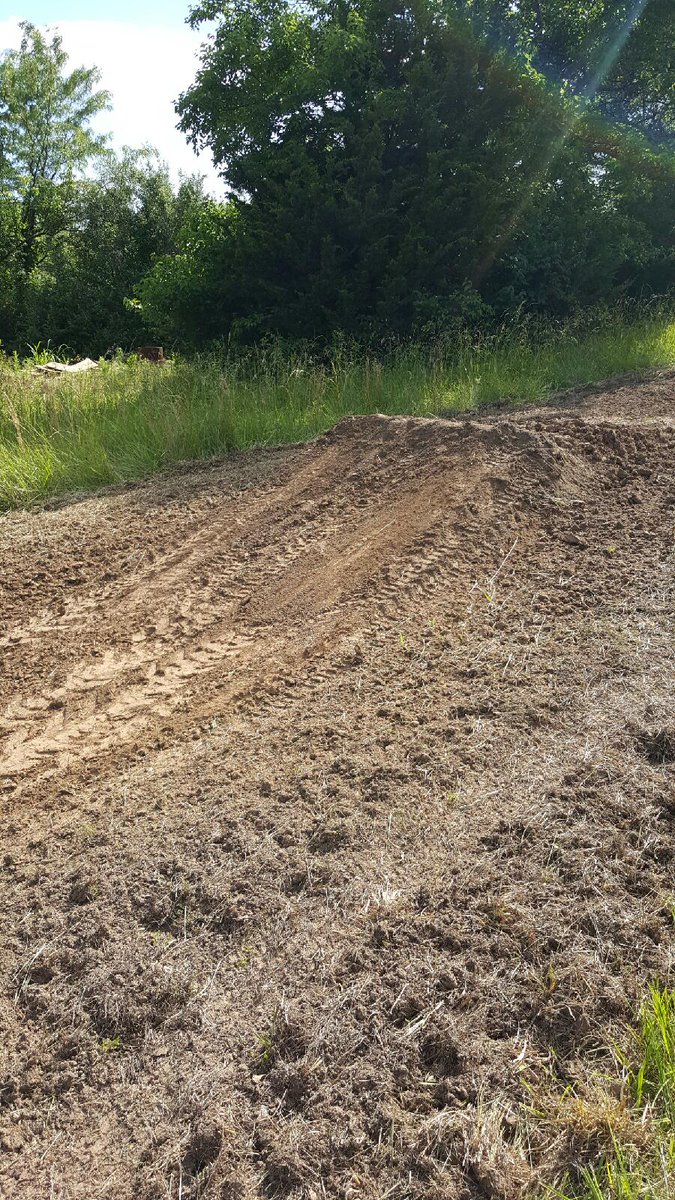 jeremy_buenneke's tweet photo. The track is ready for the weekend #bigair  #dirtbike https://t.co/nb0QOB1yg1