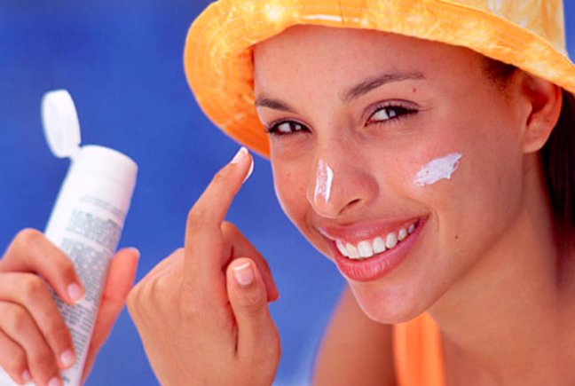 commonmedical's tweet photo. common medical questions: how to protect skin from the sun https://t.co/N2WtubadSk #sundamage #skincancer #skincare https://t.co/ISASE0vb4Y