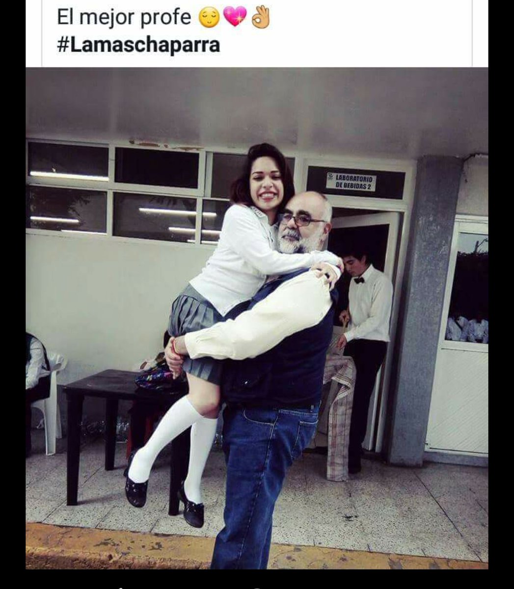 DadTeddyBeer's tweet photo. Ay niñas... mejor estudien para no darle las nalgas al puto maestro viejo, gordo y feo🙊 https://t.co/trdYquO57b