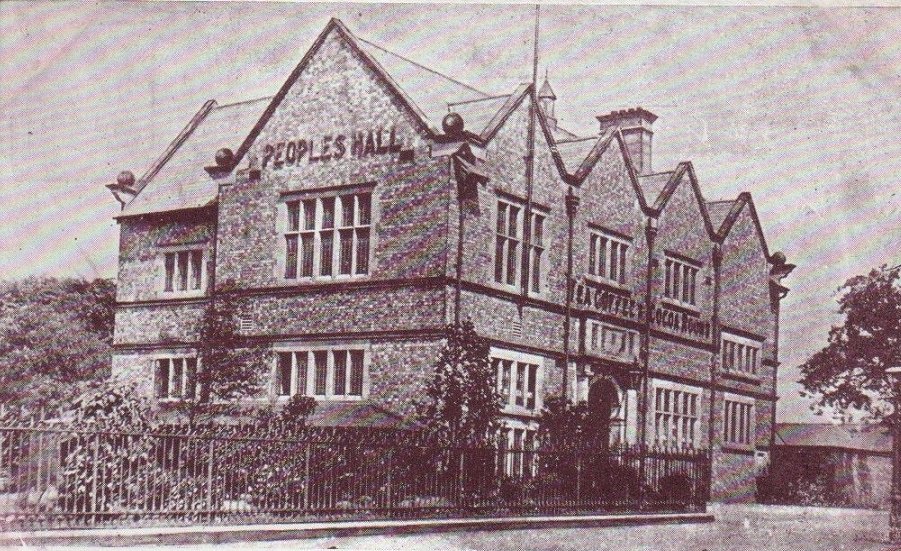 oldpicposter's tweet photo. @AigburthPHall Early 1900s,People's Hall,Aigburth. https://t.co/ZHcVUhNnoW