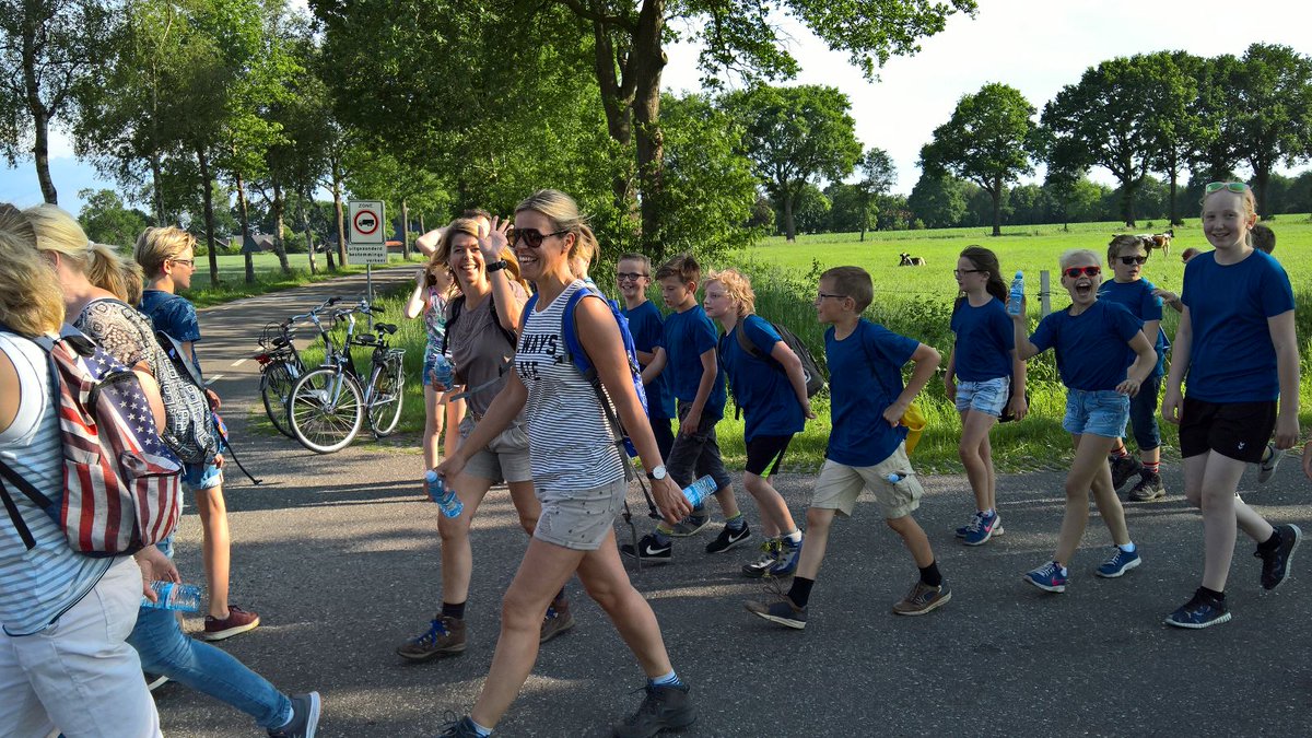 Tot nu toe 1234 wandelaars van start!