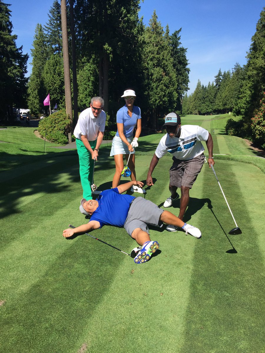 ESPNCaddie's tweet photo. This is what happens when you don't hit the fairway! #ToughTeam #DoglegRight https://t.co/EP9GhlbK4D