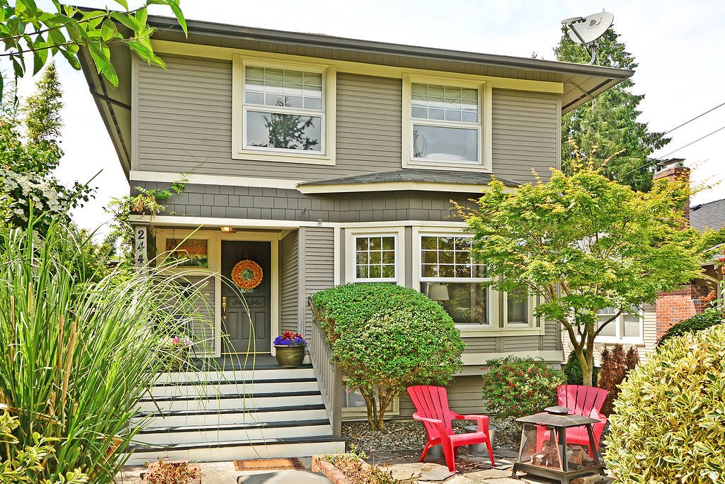 stroupegroup's tweet image. We are excited to bring a stunning #QueenAnne home onto the market! stroupe.com/featured/queen…