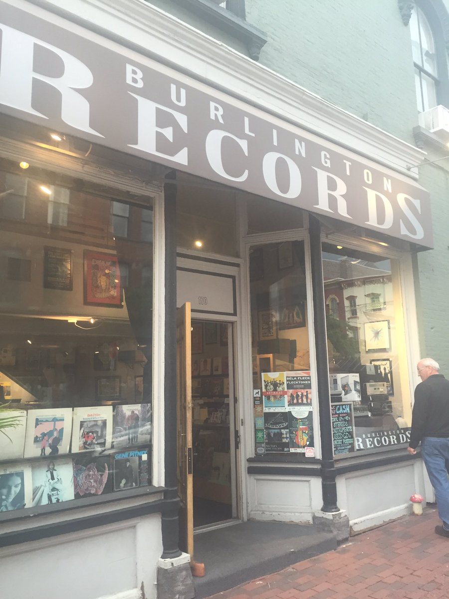 Ctbeerclub's tweet photo. @sternshow @robertAbooey I found Gary's wet dream #piecesofvinyl https://t.co/HpGlrj7N7i
