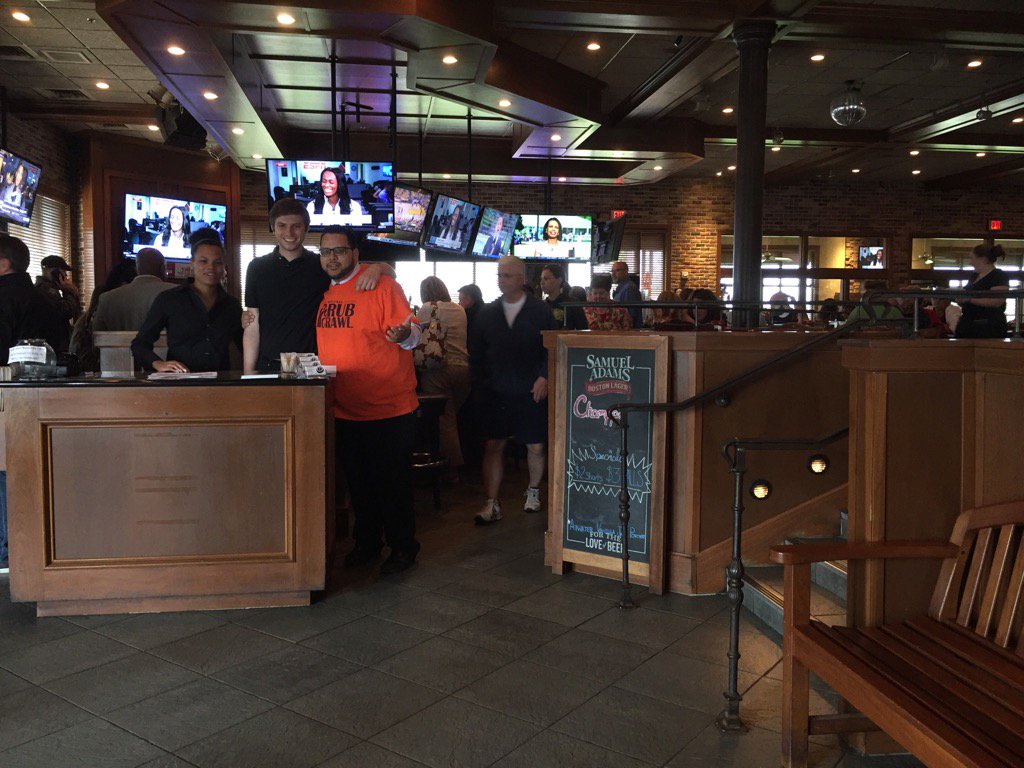 chazcarrillo's tweet photo. #lansingchamber #grubcrawl2016 https://t.co/FOmsvAcv84
