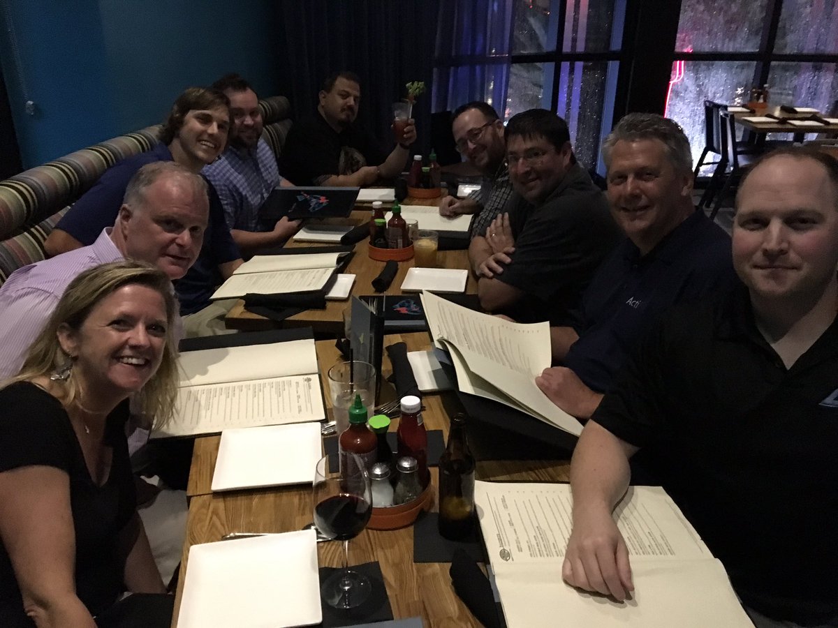 FolioDx's tweet photo. #PershingINSITE is wicked wet and rainy yet awesome @Laser_App @redtailtech @Powell0Robert @ActiFi https://t.co/3jpoPZQ63K