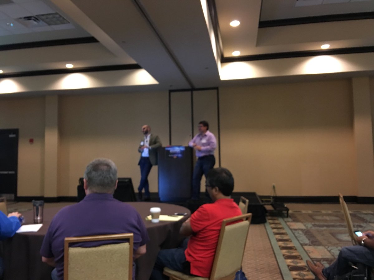 gustavojimenez's tweet photo. @csierra_usa and @Mautro closing a very successful E4 @Enkitec #e42016 https://t.co/caLpHA0mkC