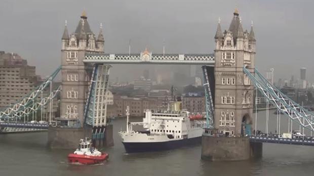 Telegraph's tweet photo. Last true Royal Mail Ship makes farewell visit to UK https://t.co/1W0bUCJloa https://t.co/samvBCZXKT