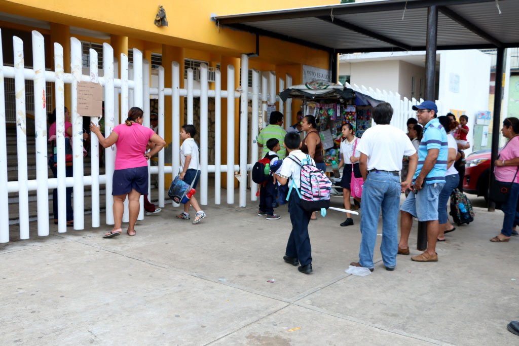 Gobdetabasco's tweet photo. Se imparten #clases con normalidad en Escuela Primaria "Profr. Ramón Mendoza Herrera" turno vespertino. #Tabasco https://t.co/1tz5kYue44