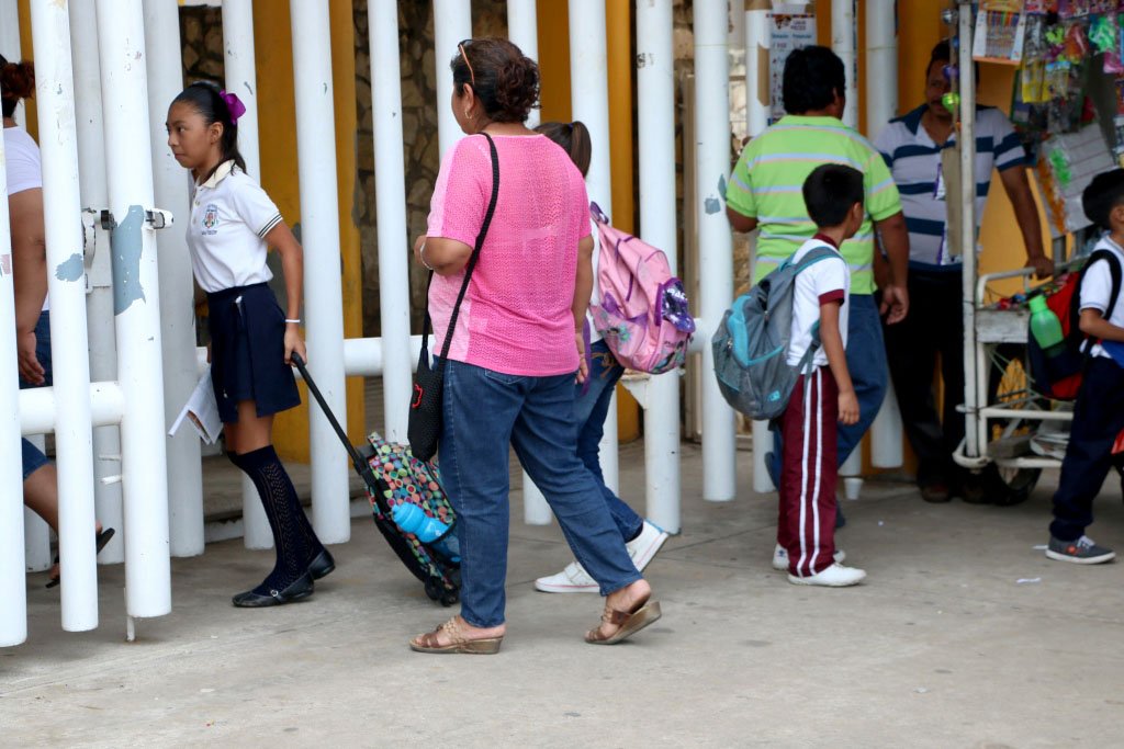 Gobdetabasco's tweet photo. Se imparten #clases con normalidad en Escuela Primaria "Profr. Ramón Mendoza Herrera" turno vespertino. #Tabasco https://t.co/1tz5kYue44