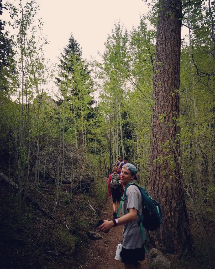 ACFstudentsFP's tweet photo. Our first hike was a success!
#acfcamp https://t.co/d21K7AJXPQ https://t.co/yrq62gJkbs