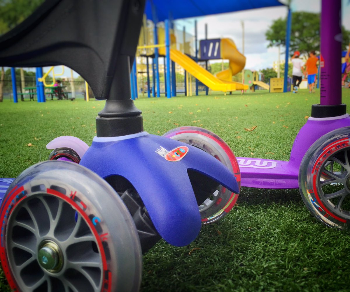 ChristinaAllDay's tweet photo. After school fun with a @microkickboard at #mullinspark in @CoralSpringsFL #coralsprings #microkb #microscooter https://t.co/vvXbmojZPI