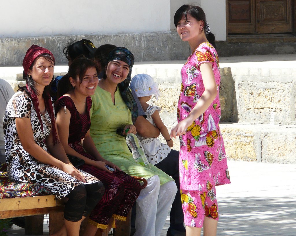 veres_vert's tweet photo. @DrSamWillis and ladies of #Samarkand now :) https://t.co/x7obMQMvOw