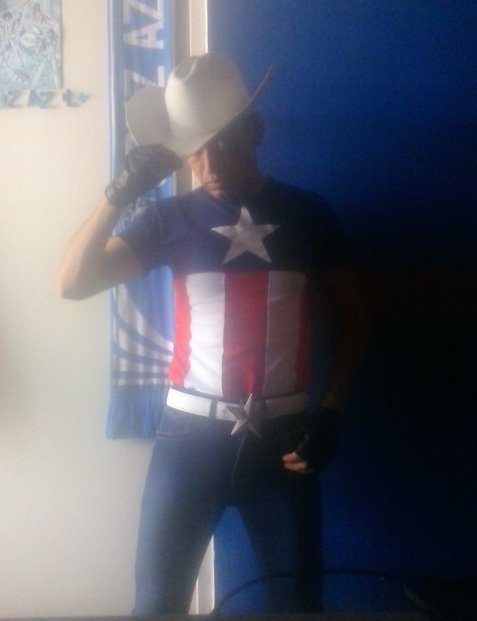EMMANUEL_VG's tweet photo. Mi sesion de fotos de hace rato esta son las primeras en #ActitudCowboy #CowboyCap https://t.co/VfYoqqW6qc