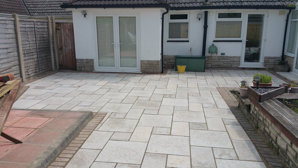 sparky0778's tweet photo. Another quality patio finished👍 https://t.co/Wlqa06yV8G