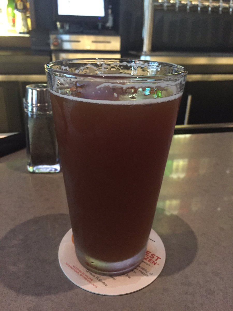 Can never go wrong with a <a href="/WeihenstephanUS/">Weihenstephan USA</a> Dunkel Weiss draught #goodbeer #respect