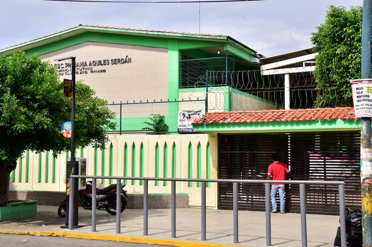 Gobdetabasco's tweet photo. #TabascoPorLaEducación asisten a clases alumnos de la Escuela Primaria Aquiles Serdán. https://t.co/pS8g40NMqN