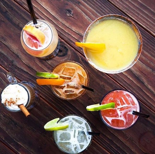 travelportland's tweet photo. Happy hour never looked so pretty! (Photo: @verdecocina) #PDX #PDXeats https://t.co/yNe4T5FpQx