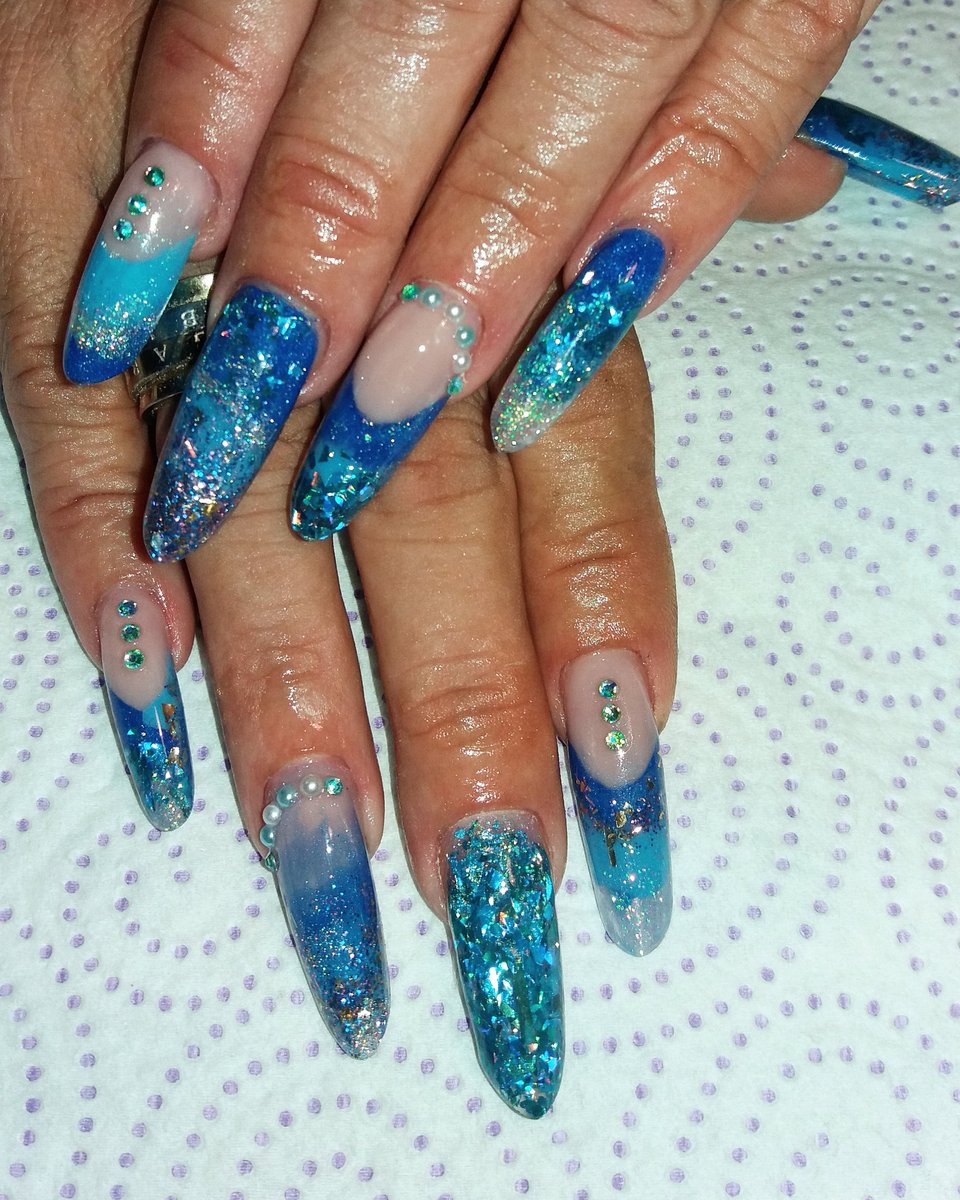 cool_nails_mg's tweet photo. Under the sea !!! Almendra rusa !!! 😍💅💖 #almendrarusa #Blue #shine #nails #nailsibiza #pasion #mejorando #nailsummer https://t.co/wYvnuBfNpL