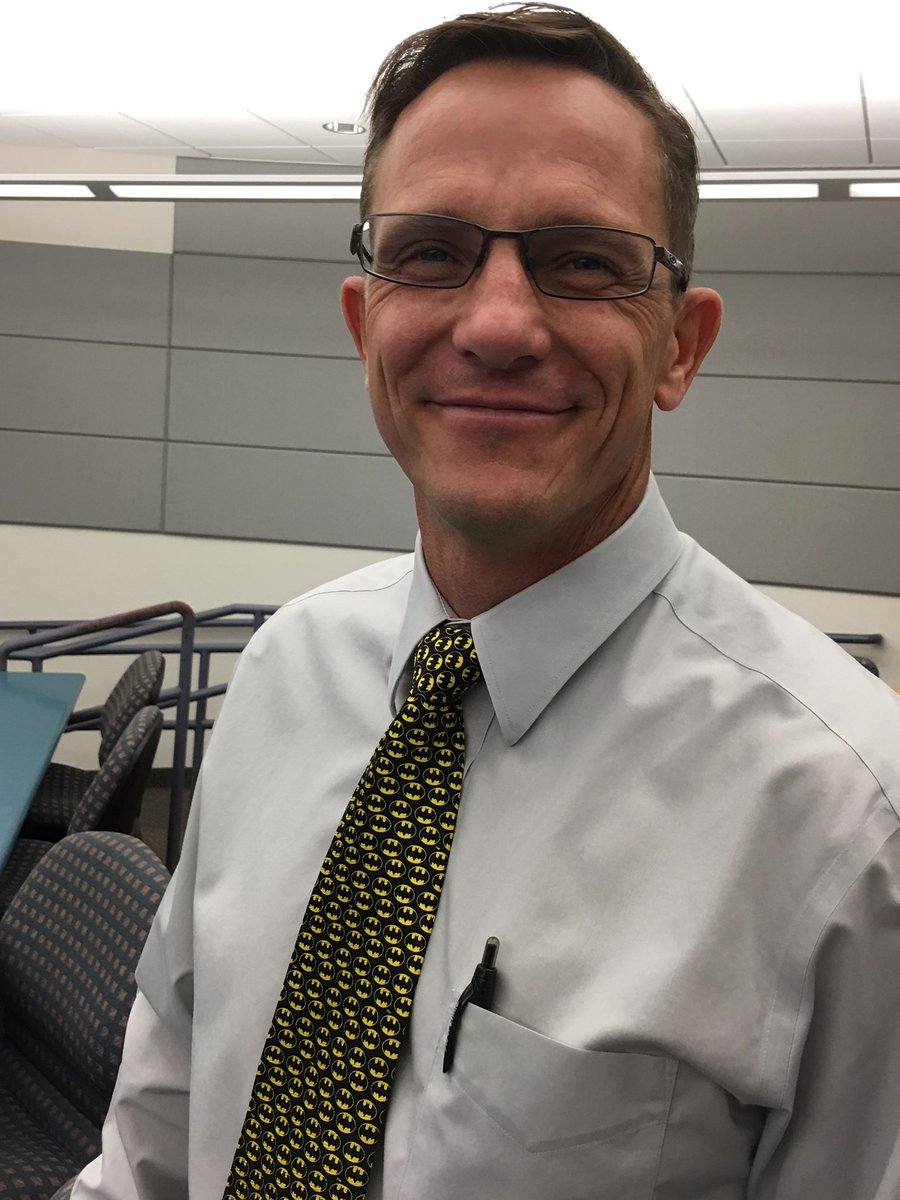 rkb_buck's tweet photo. @GilbertPolice @DDACTS @GilbertYourTown @GPDPeteSmith shadow instructor Sgt Campbell... Nice batman tie! https://t.co/vOcT6vADCb