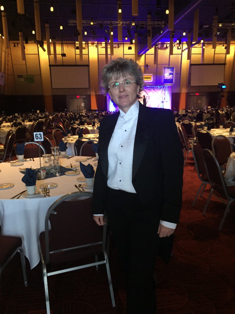 Emcee Capi Lynn stylin' a black tux for tonight's Mid-Valley Sports Awards.