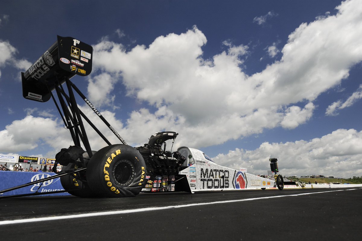 NHRA's tweet image. The extra day was worth it! Vote for your top #NewEnglandNats moment: bit.ly/1QhBvv1. #PollPosition