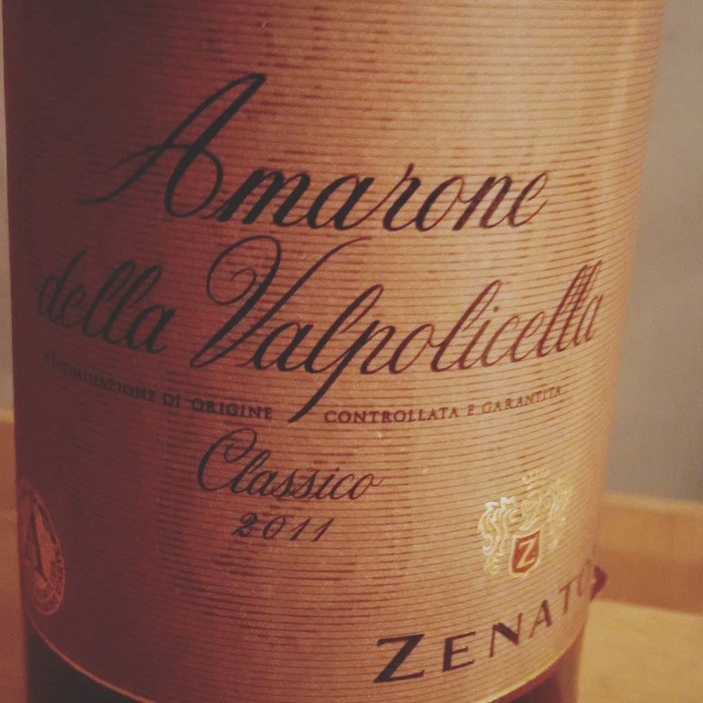 CarolineJBecker's tweet photo. @zenatowinery @zenato_winery #winemakerraw @iyellowwineclub #fruity #finale #dry #grapes β¦ https://t.co/NdeLKRqYV2 https://t.co/ldJyjduFNN