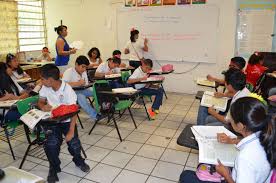 julianpgraham1's tweet photo. #SiaLasClases #NoaLasMarchas Maestros de #Tabasco si le apuestan a la educación @Jose_Lgg @JOchoaVidal @pjimenezpons https://t.co/GmvphTMQGb