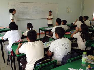 julianpgraham1's tweet photo. #SiaLasClases #NoaLasMarchas Maestros de #Tabasco si le apuestan a la educación @Jose_Lgg @JOchoaVidal @pjimenezpons https://t.co/GmvphTMQGb