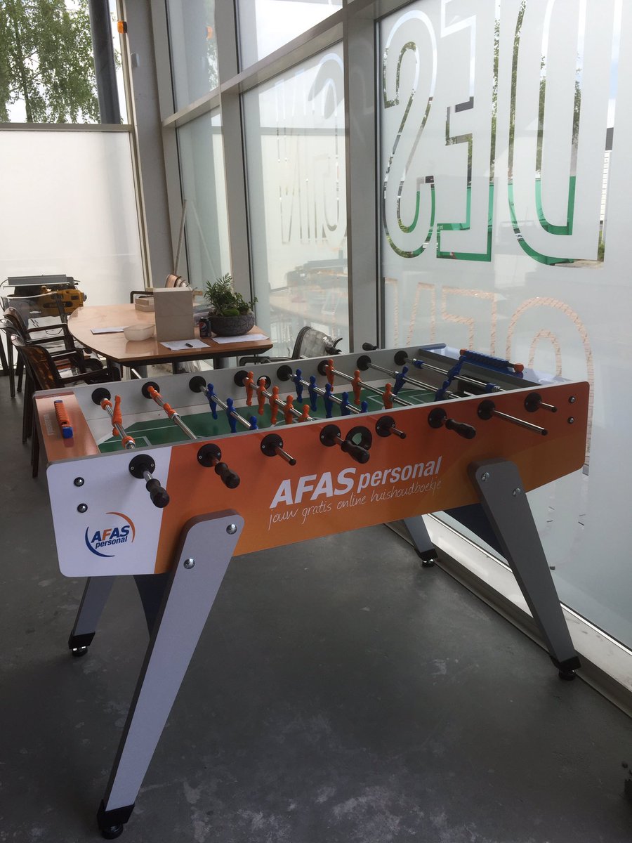 Frits_Kool_'s tweet photo. Vandaag ons kado gekregen van de firma AFAS. Een prachtige AFAS voetbaltafel, Hartelijk dank nogmaals familie Mars! https://t.co/mKcEpOzuLv