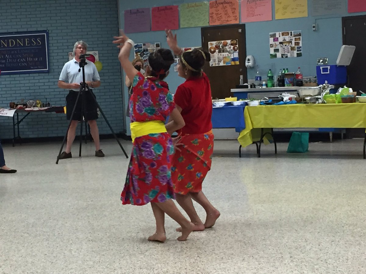 MMS_PACPride's tweet photo. Great show of diversity tonight in the Pac. #multiculturaldinner https://t.co/ZUdfG8znnl